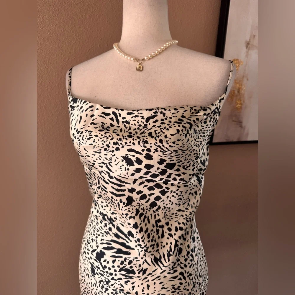 Elegant Spaghetti Strap Animal Print Mini Dress - Picture 4 of 8